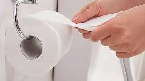 Treo giấy vệ sinh thế nào là đúng cách