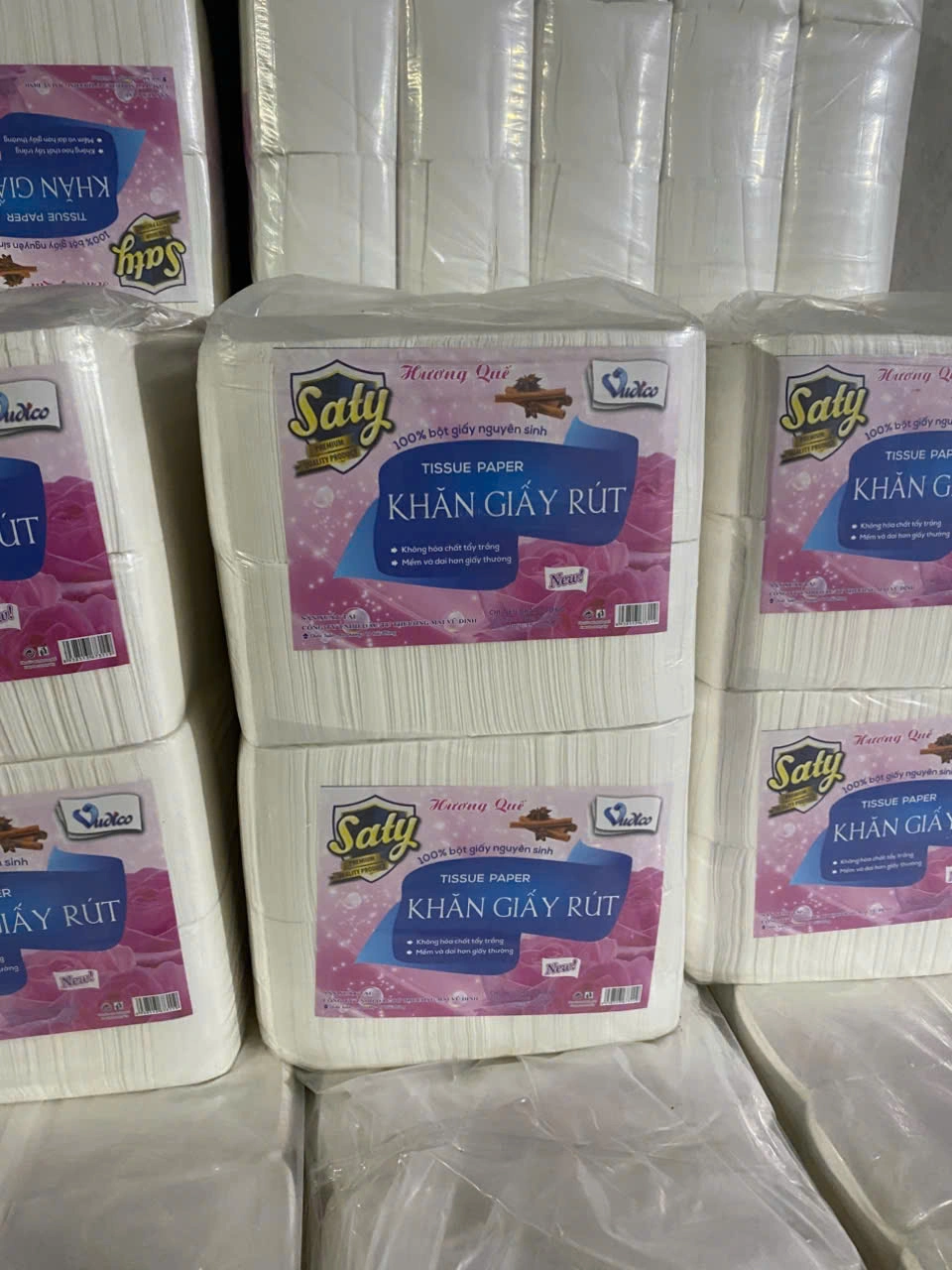 Giấy ăn rút Saty